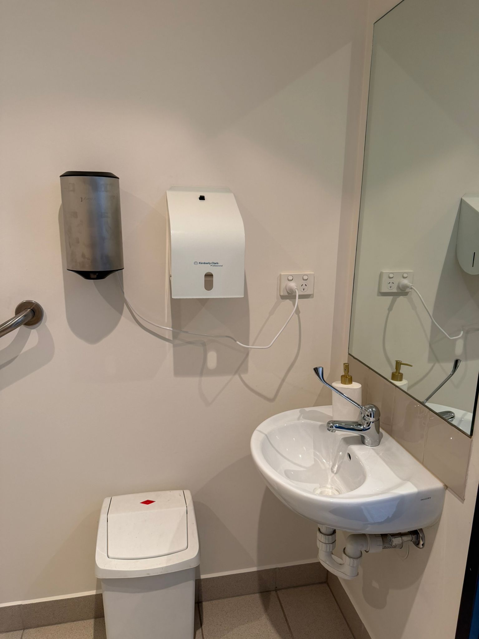 whatsapp image 2025 12 05 at 00.02.24 (1)